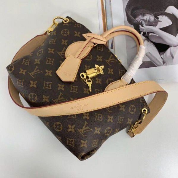 Flower Zipped Tote BB Monogram Canvas M44359 Beige - Image 2