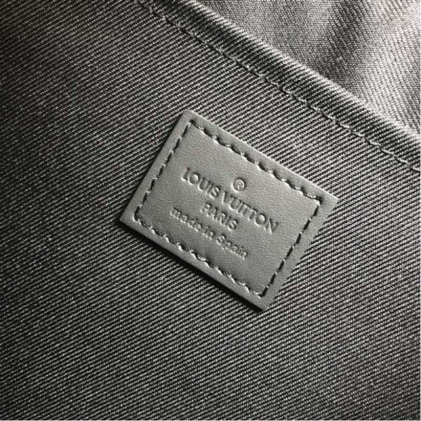 Discovery Pochette Monogram Shadow M62903 - Image 2