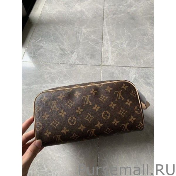 Dopp Kit Toilet Pouch Monogram Canvas M44494 - Image 4