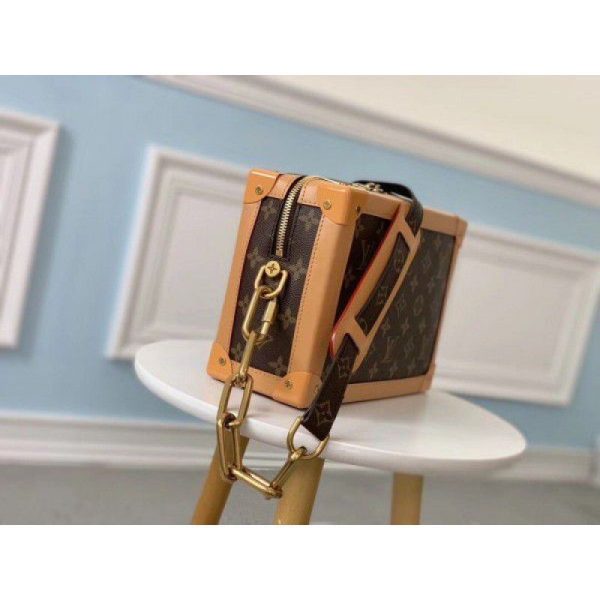 Soft Trunk Bag Monogram Canvas M44660 - Image 4