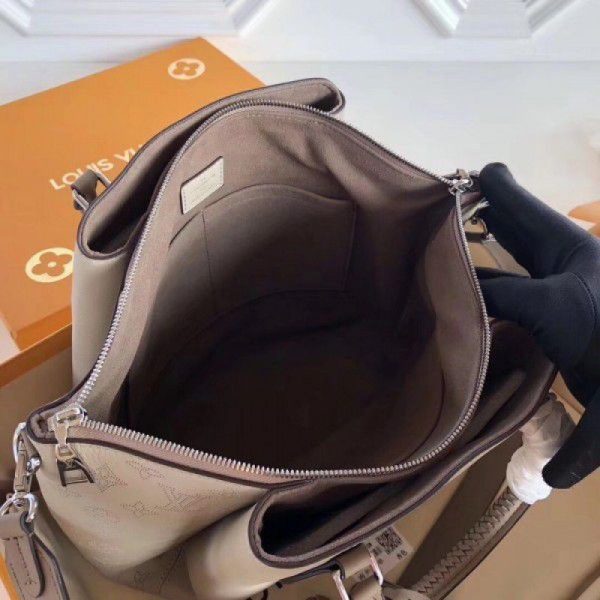 Galet Haumea Bag Mahina Leather M55031 - Image 5