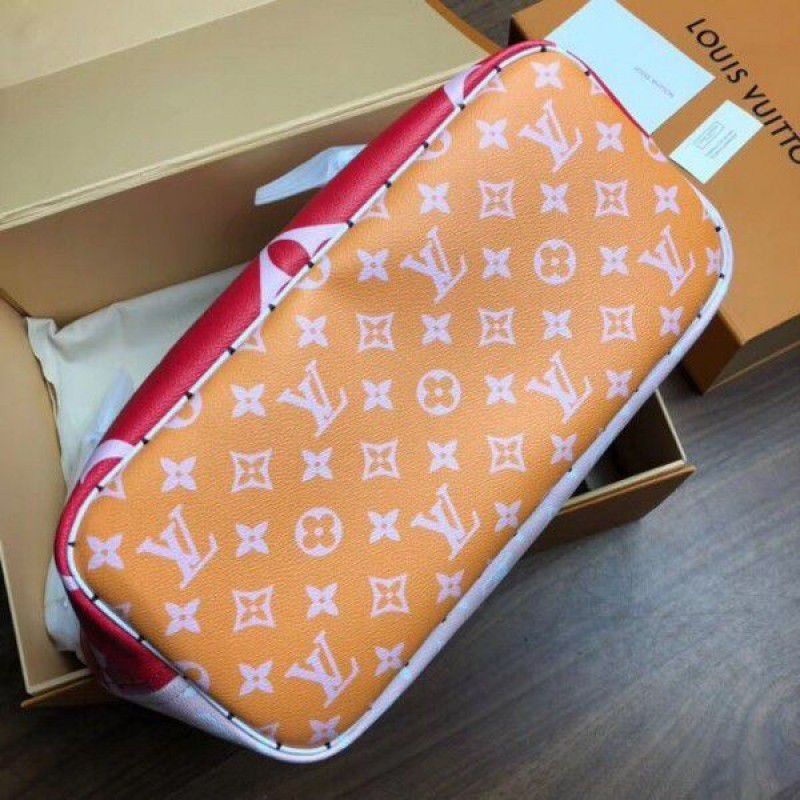 Neverfull MM Giant Monogram Canvas M44567 - Image 5