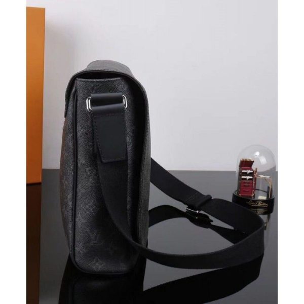 District MM M44001 Black - Image 6