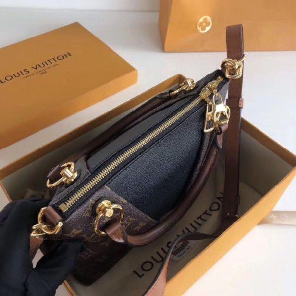 V Tote MM Monogram Canvas M43948 Black - Image 7