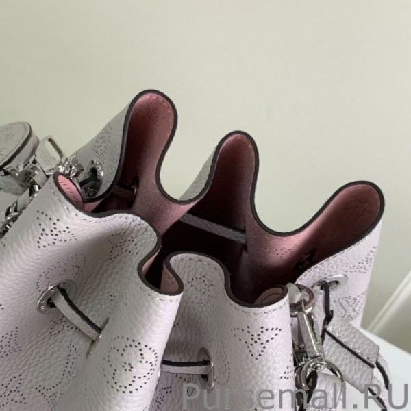 Bella Bag In Grey Mahina Leather M58791 - Image 7