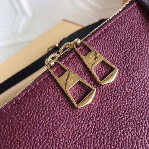 V Tote MM Monogram Canvas M43949 - Image 8