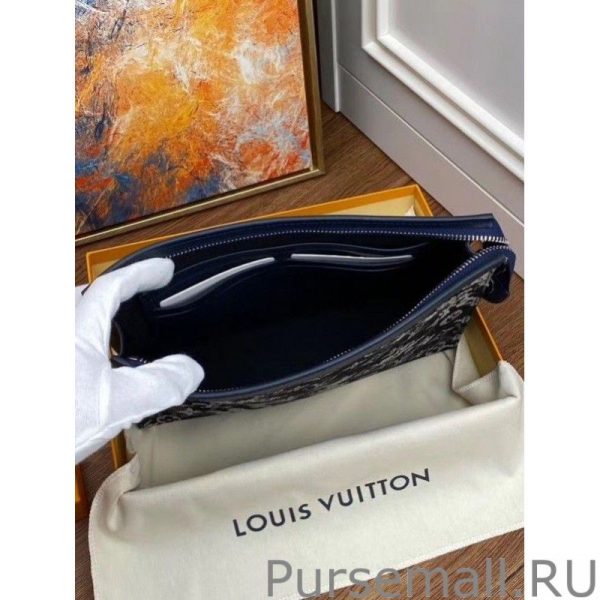 Pochette Voyage Monogram Tapestry M80034 - Image 9