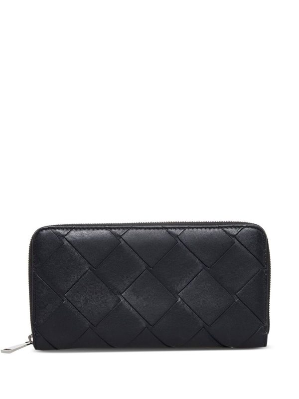 Bottega Veneta  Maxi Intrecciato leather wallet
