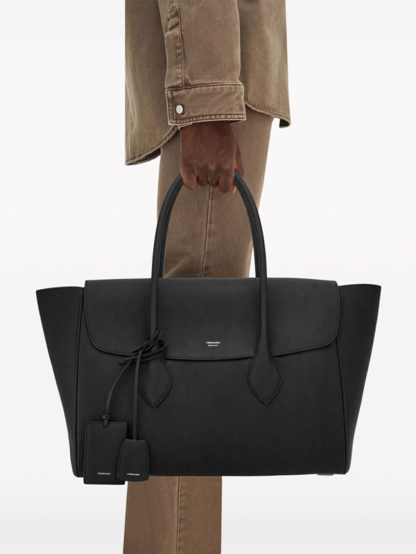 Ferragamo logo-stamp leather tote bag - Image 2