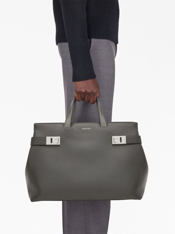 Ferragamo Gancini-buckle leather tote bag - Image 2