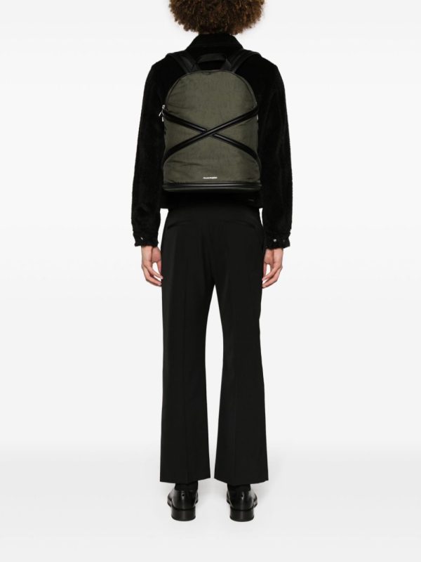 Alexander McQueen crossover-straps logo-print backpack - Image 5