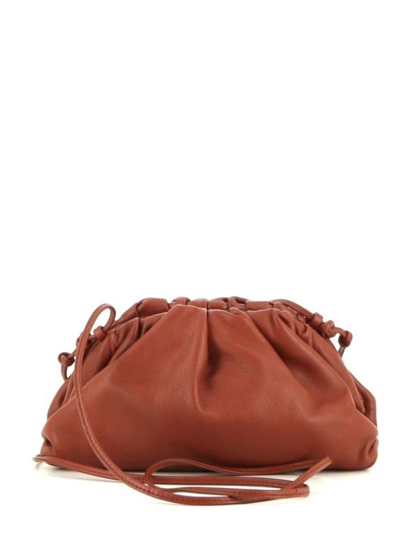 Bottega Veneta   mini leather ruched pouch - Image 2