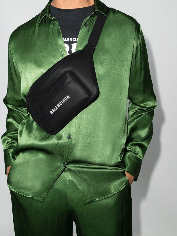 Balenciaga Everyday leather belt bag - Image 2