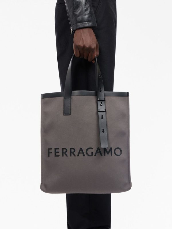 Ferragamo logo-plaque leather tote bag - Image 2