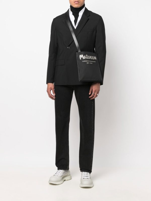 Alexander McQueen graffiti logo-print messenger bag - Image 5