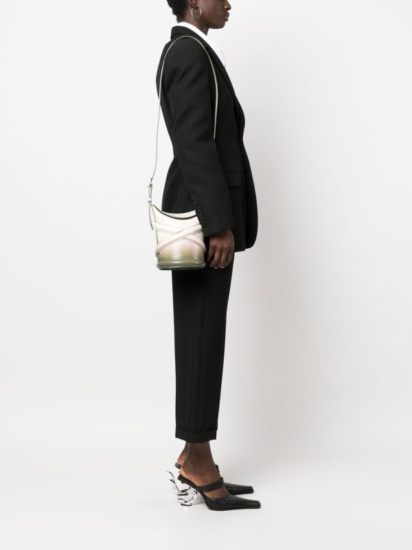 Alexander McQueen debossed-logo bucket bag - Image 5