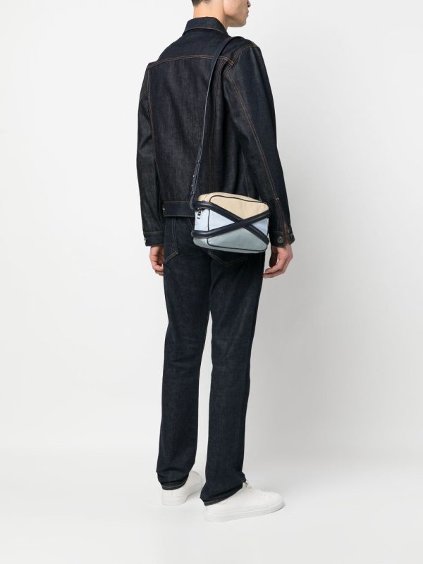 Alexander McQueen logo-print camera bag - Image 2