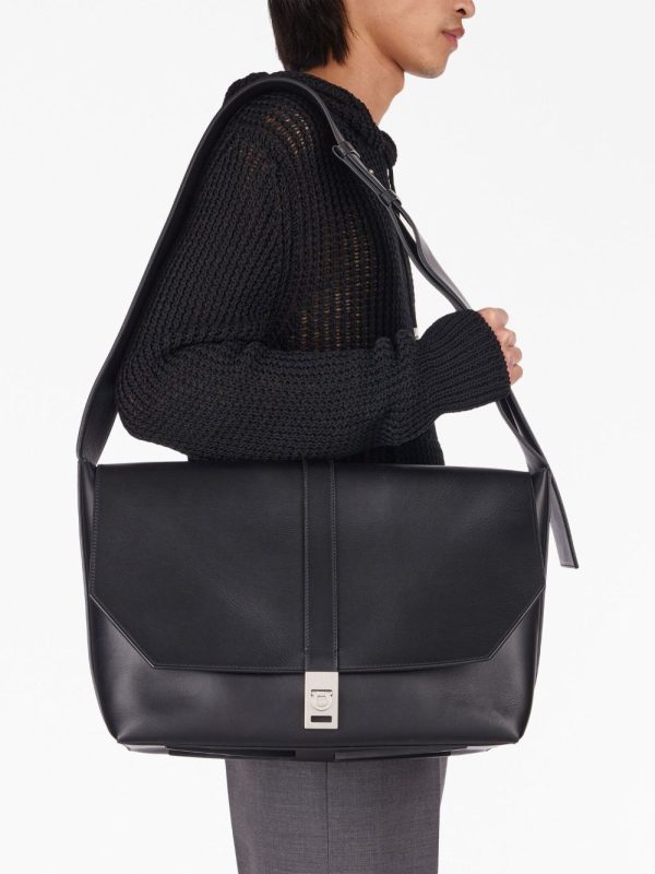 Ferragamo Gancini-buckle leather messenger bag - Image 2