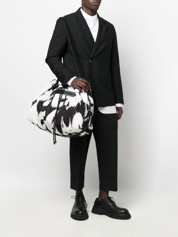 Alexander McQueen graffiti logo-print tote bag - Image 5
