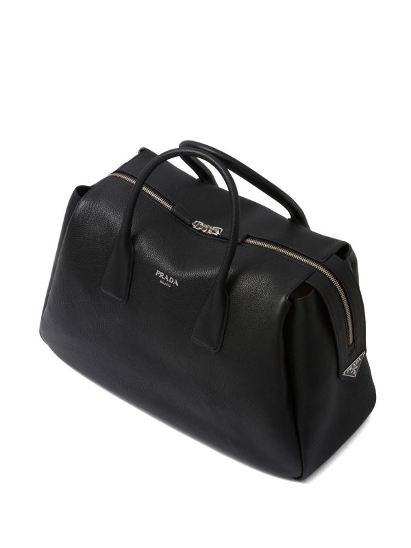 Prada triangle logo leather travel bag - Image 3