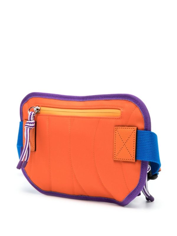 Gucci GG-logo print zipped belt bag - Image 3