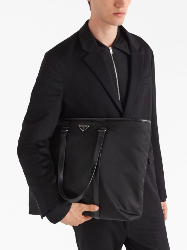 Prada logo-plaque tote bag - Image 3