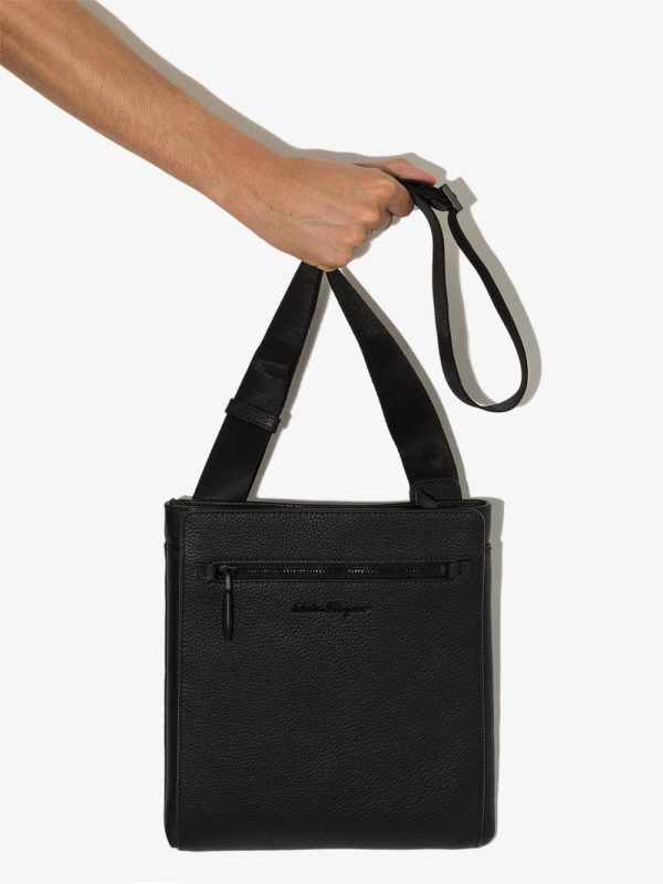 Ferragamo logo plaque crossbody bag - Image 4