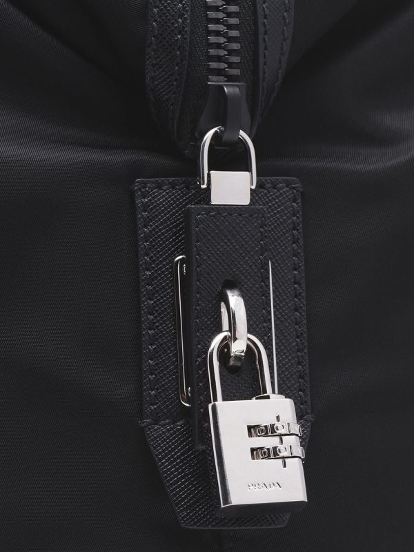Prada Re-Nylon triangle logo holdall bag - Image 4