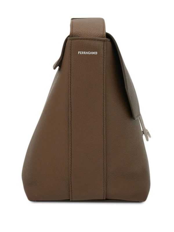 Ferragamo Gancini-plaque leather messenger bag - Image 4