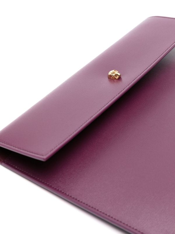 Alexander McQueen skull-embellished evelope clutch bag - Image 4