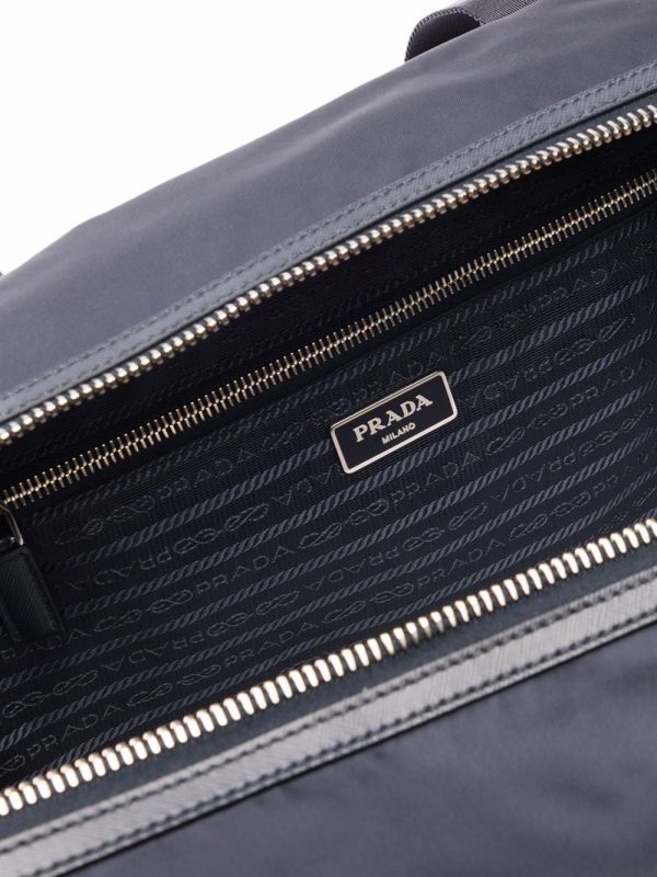 Prada Re-Nylon triangle logo holdall bag - Image 4