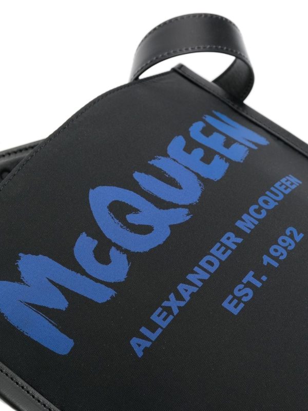 Alexander McQueen logo-print messenger bag - Image 4