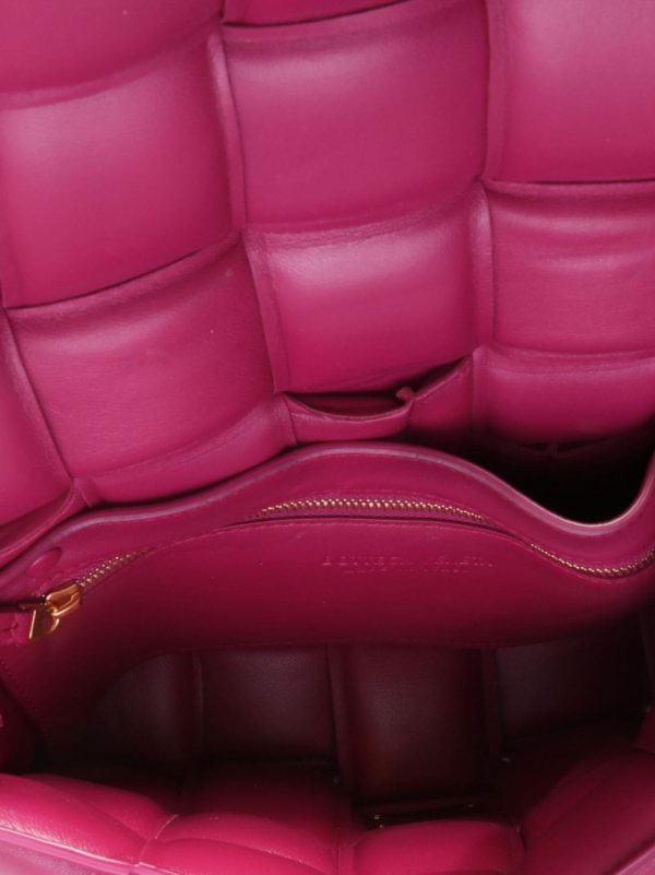 Bottega Veneta   2021 Padded Cassette shoulder bag - Image 4