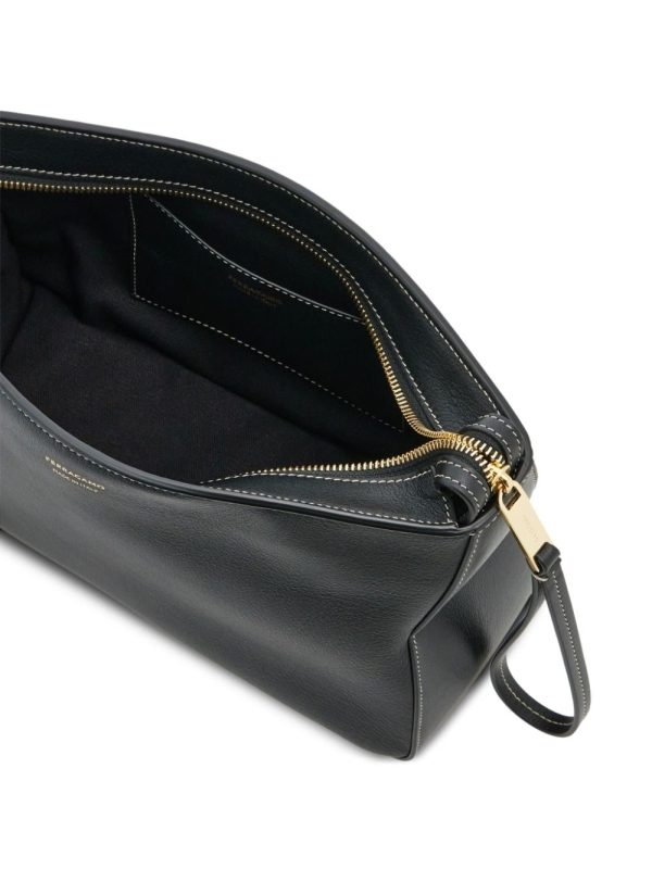 Ferragamo logo-stamp leather clutch bag - Image 4