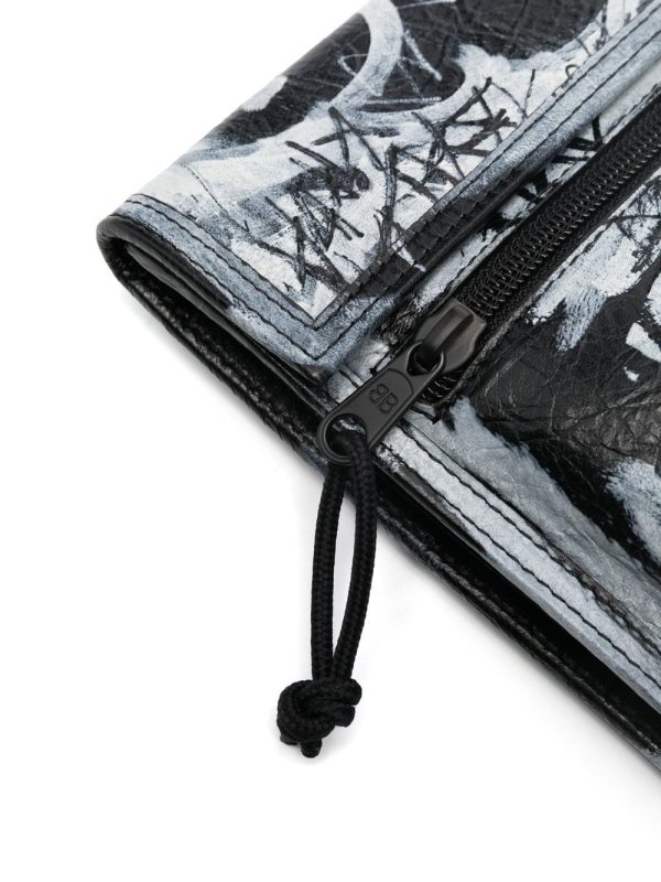 Balenciaga graphic-print messenger bag - Image 4