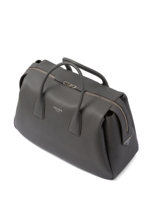 Prada triangle logo leather travel bag - Image 4