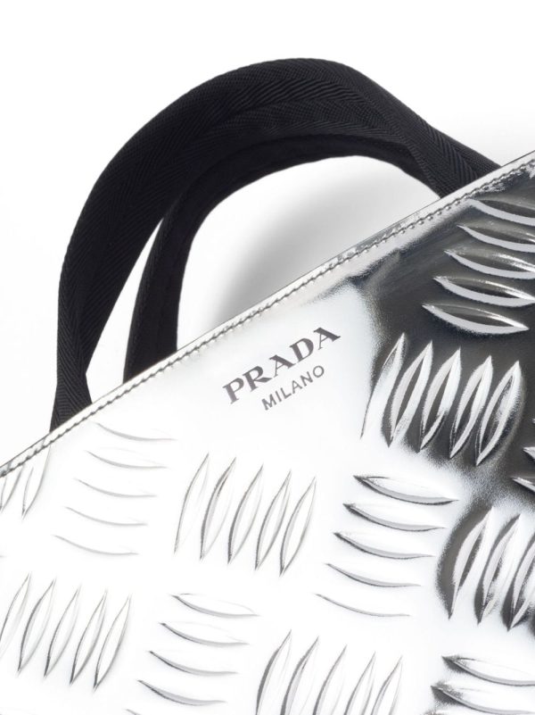 Prada textured metallic leather tote bag - Image 4