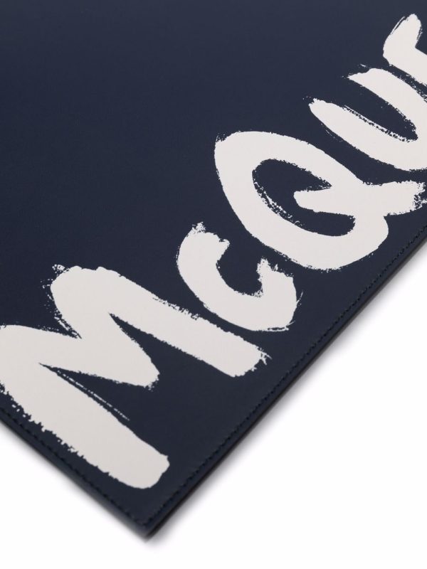 Alexander McQueen logo-print clutch bag - Image 4