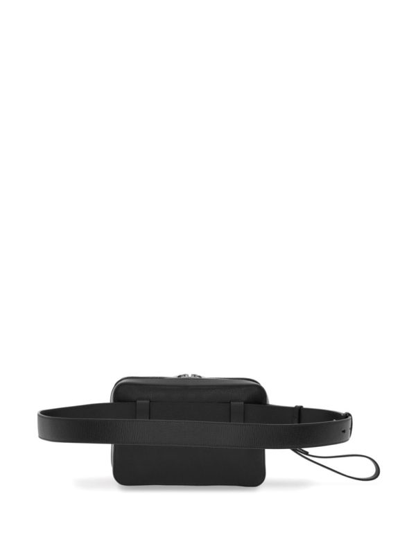 Ferragamo logo-plaque leather belt bag - Image 4