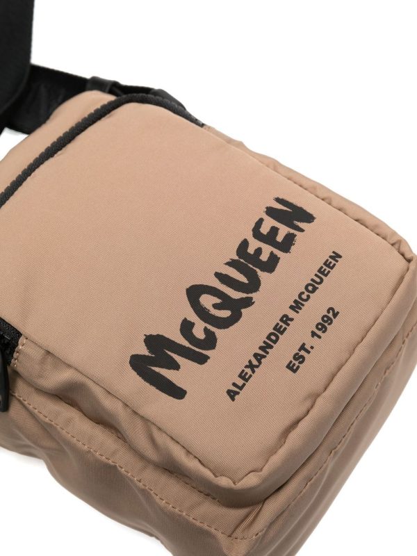 Alexander McQueen logo-print messenger bag - Image 4