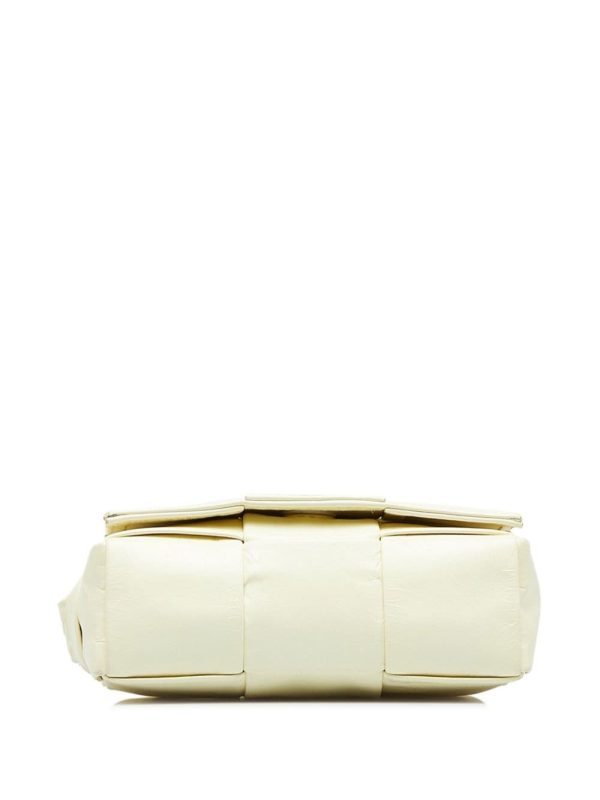 Bottega Veneta   2020 Cassette Maxi Intrecciato shoulder bag - Image 4