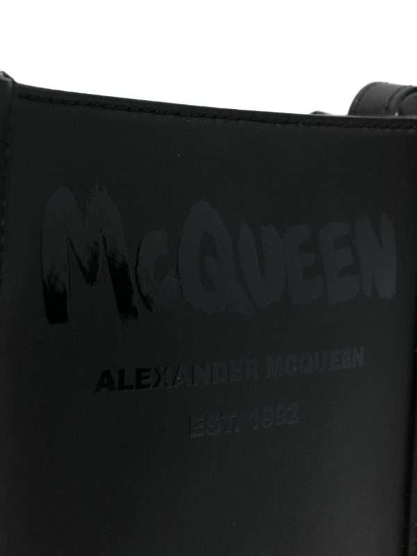 Alexander McQueen Graffiti Edge logo-print shoulder bag - Image 3