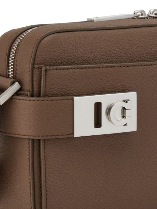 Ferragamo Gancini-buckle leather shoulder bag - Image 4