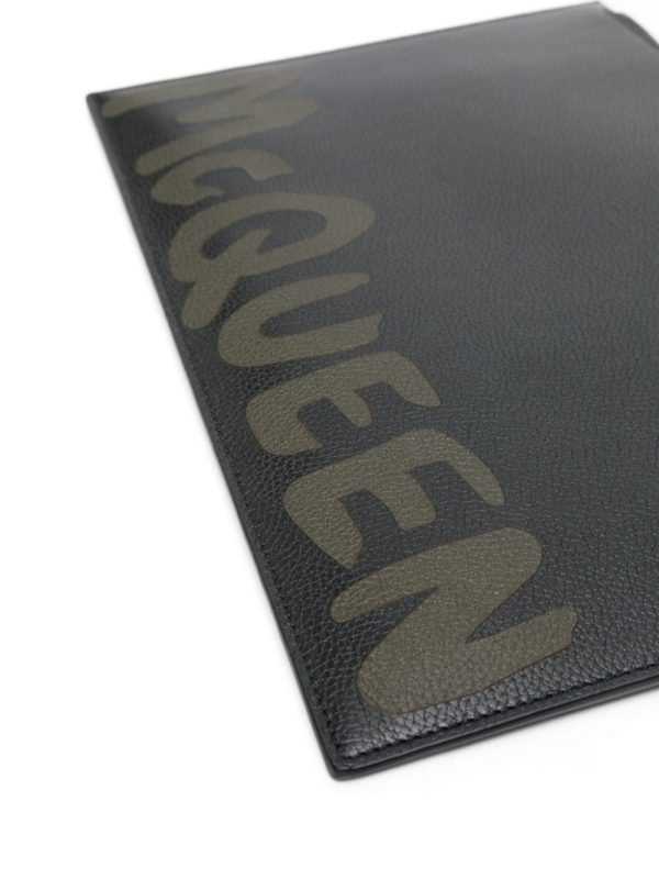 Alexander McQueen logo-print leather clutch bag - Image 4