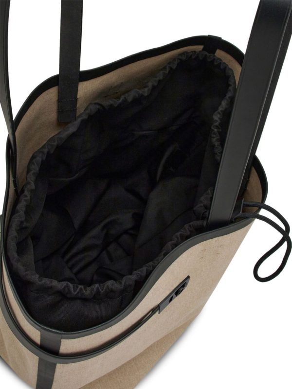Ferragamo logo-embossed open-top tote bag - Image 4