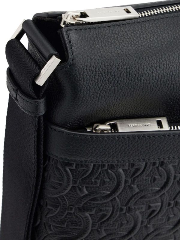 Ferragamo Gancini-embossed leather messenger bag - Image 4