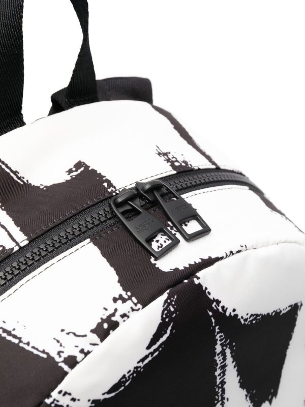 Alexander McQueen graffiti-print backpack - Image 3