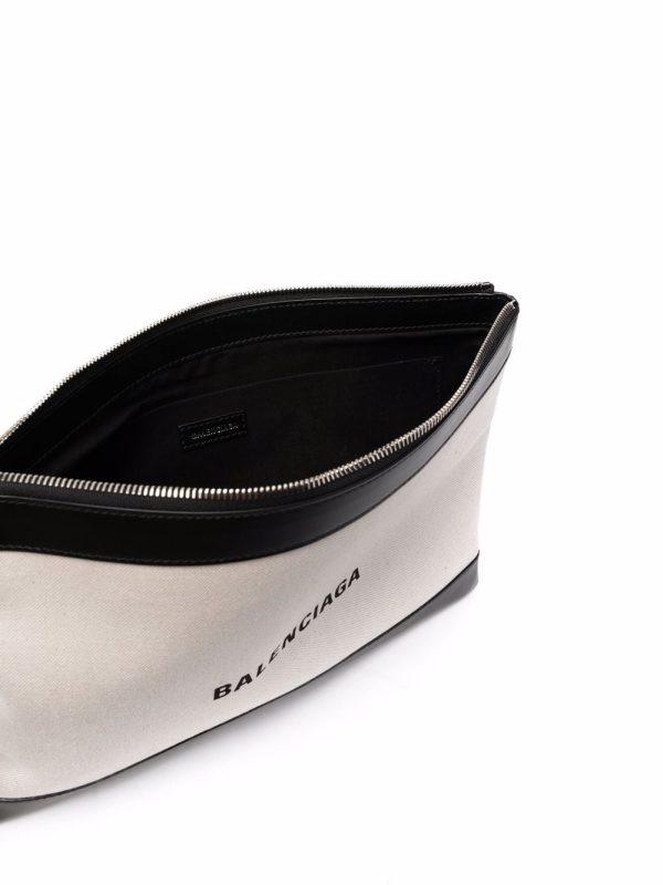 Balenciaga logo-print clutch bag - Image 5