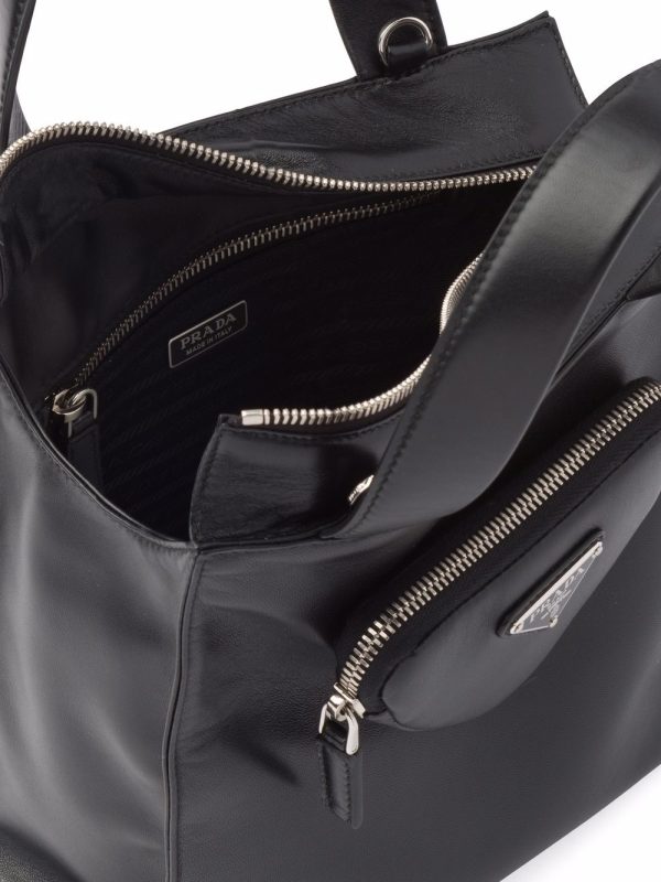 Prada triangle logo tote bag - Image 5