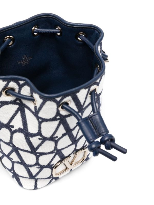 Valentino Garavani VLogo Signature bucket bag - Image 5